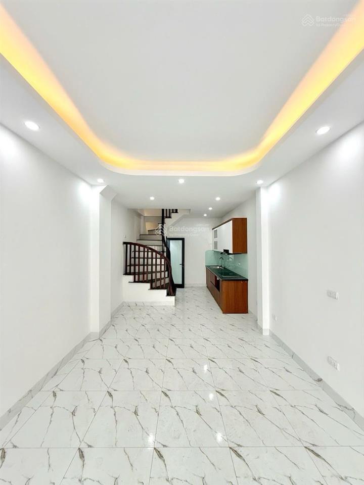 Ô tô đỗ cổng! hoàng mai, ngõ thông 2 thoáng, thiết kế hợp lý, tặng nội thất, sđcc, 44,4m2 * 5t