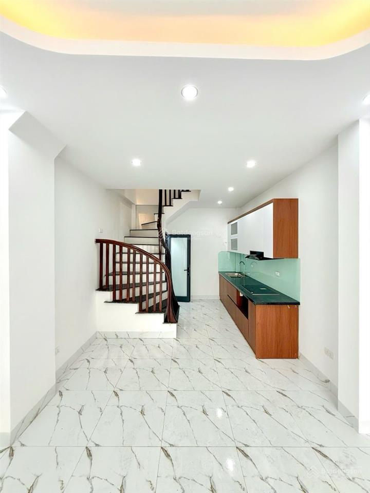 Ô tô đỗ cổng! hoàng mai, ngõ thông 2 thoáng, thiết kế hợp lý, tặng nội thất, sđcc, 44,4m2 * 5t