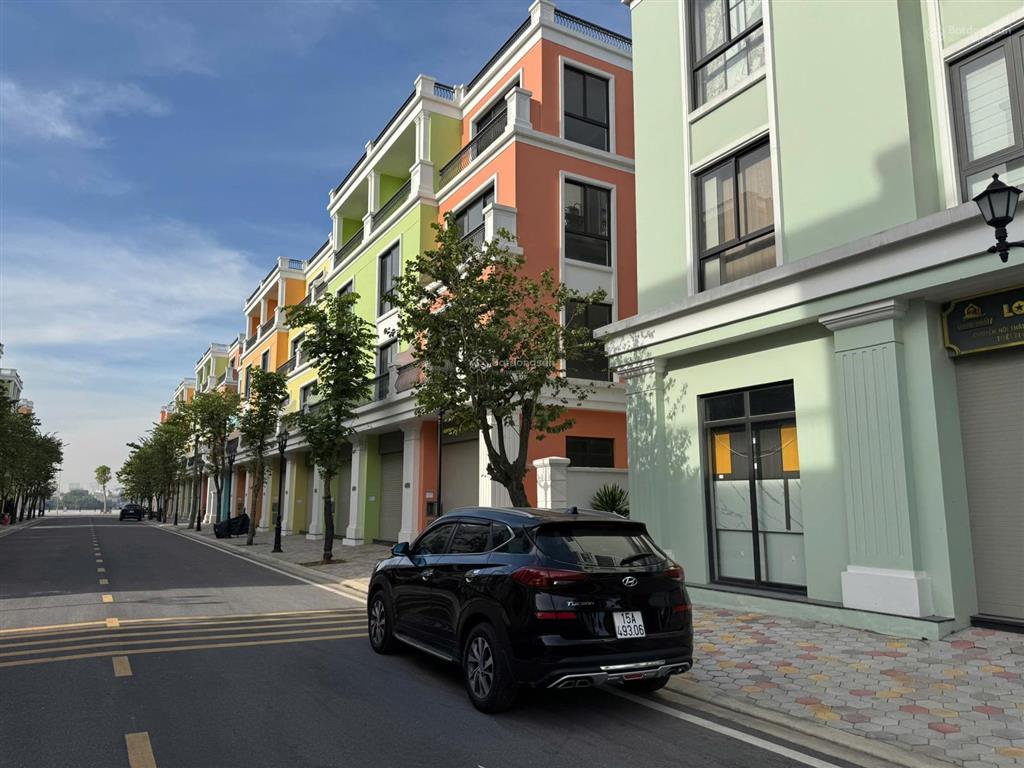 Nhà phố liền kề giá hơn 5 tỷ, nằm gần công viên,trường học,gần cao tốc dương kinh  hải phòng