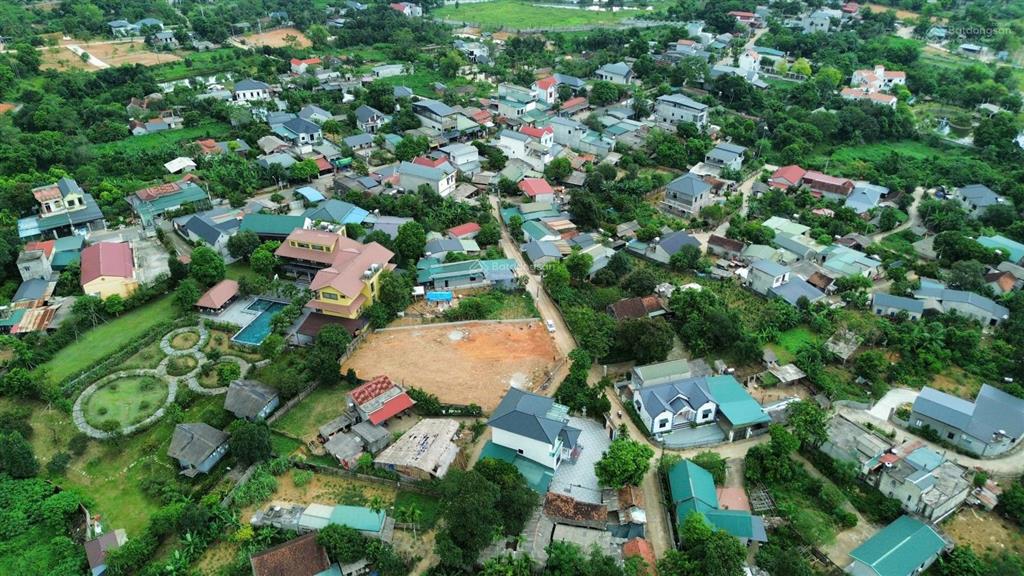 Đất thổ cư nghỉ dưỡng.view cao thoáng ôm trọn núi ba vì