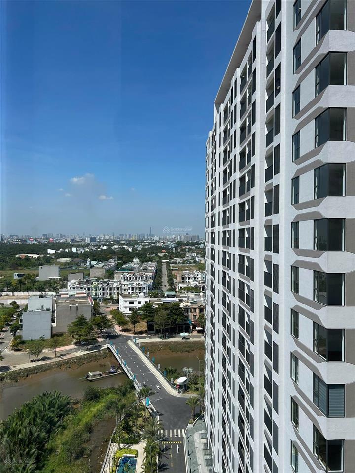 Cần bán gấp căn hộ 3pn3wc 95m2 tại quận 9 với giá chỉ 5,25 tỷ với view sông trọn đồi