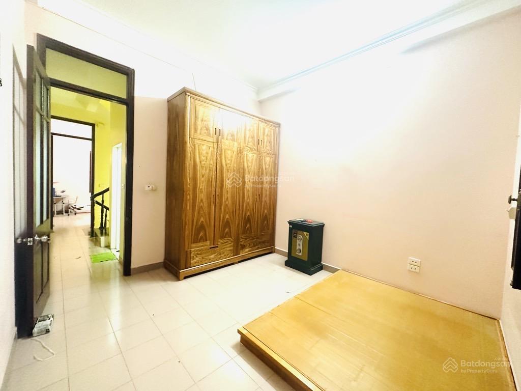 Ô cách việt hưngngô gia tự nhà đẹp dân xây , 4 tầng  phân lô cao cấp quân đội