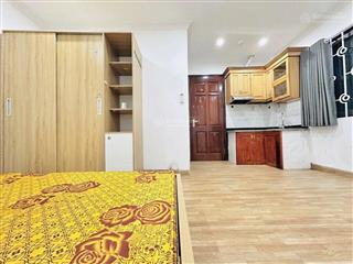 Đầu tư mặt phố quận cầu giấy,88m2 7 tầng thang máy,13p cho thuê, 2 bên vỉa hè, đối diện trường học