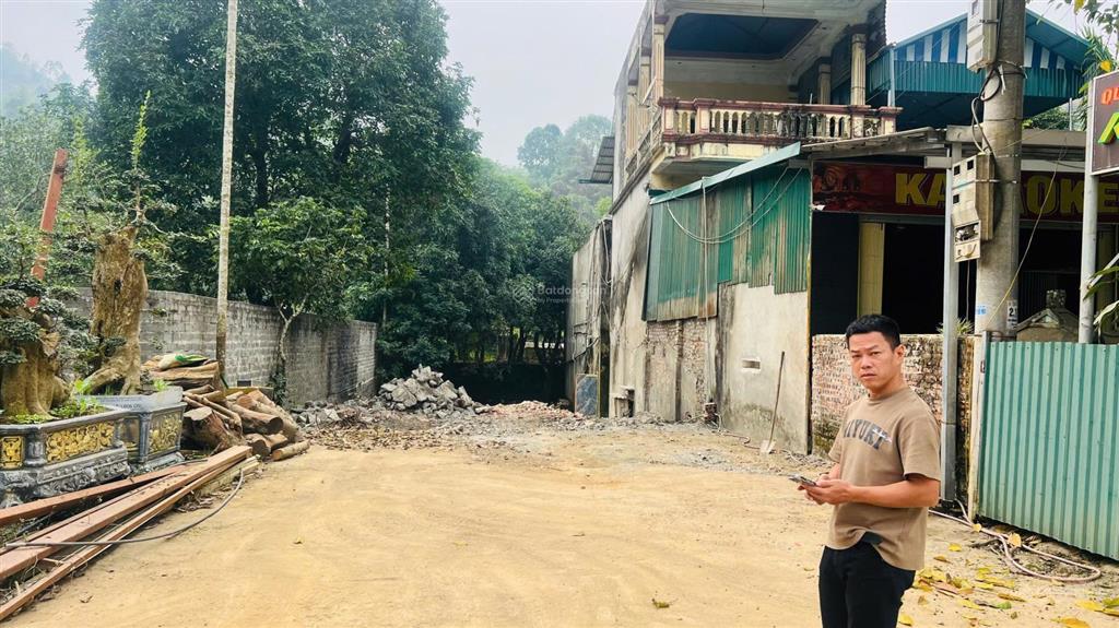 Bán đất mặt đường quốc lộ 6 tại lâm sơn