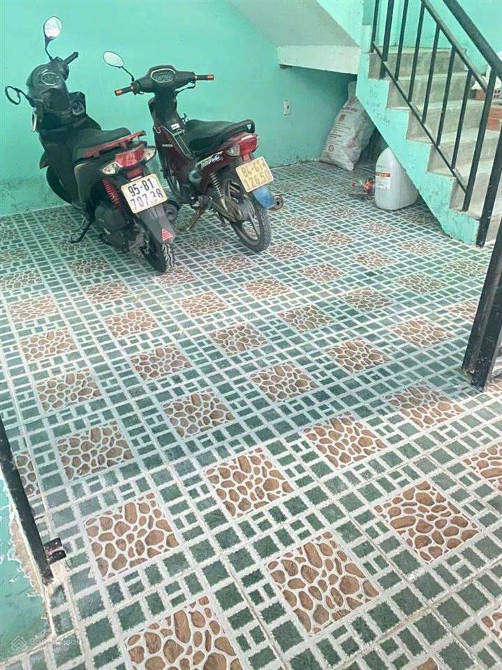 Bán dãy trọ 2 tầng 15pn + 15wc, 146m2, giá cực tốt 3tỷ050 tại ấp cầu xây, cần đước, long an