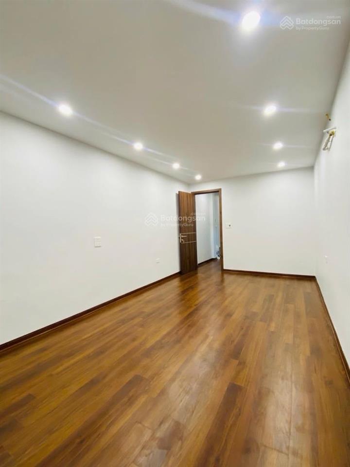 1 căn duy nhất  phố phạm thận duật thang máy phân lô ô tô vào nhà  ở kết hợp cho thuê làm.