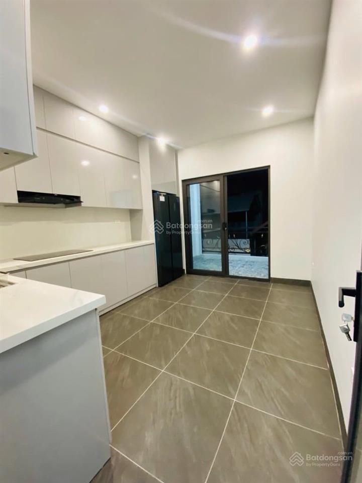 1 căn duy nhất  phố phạm thận duật thang máy phân lô ô tô vào nhà  ở kết hợp cho thuê làm.