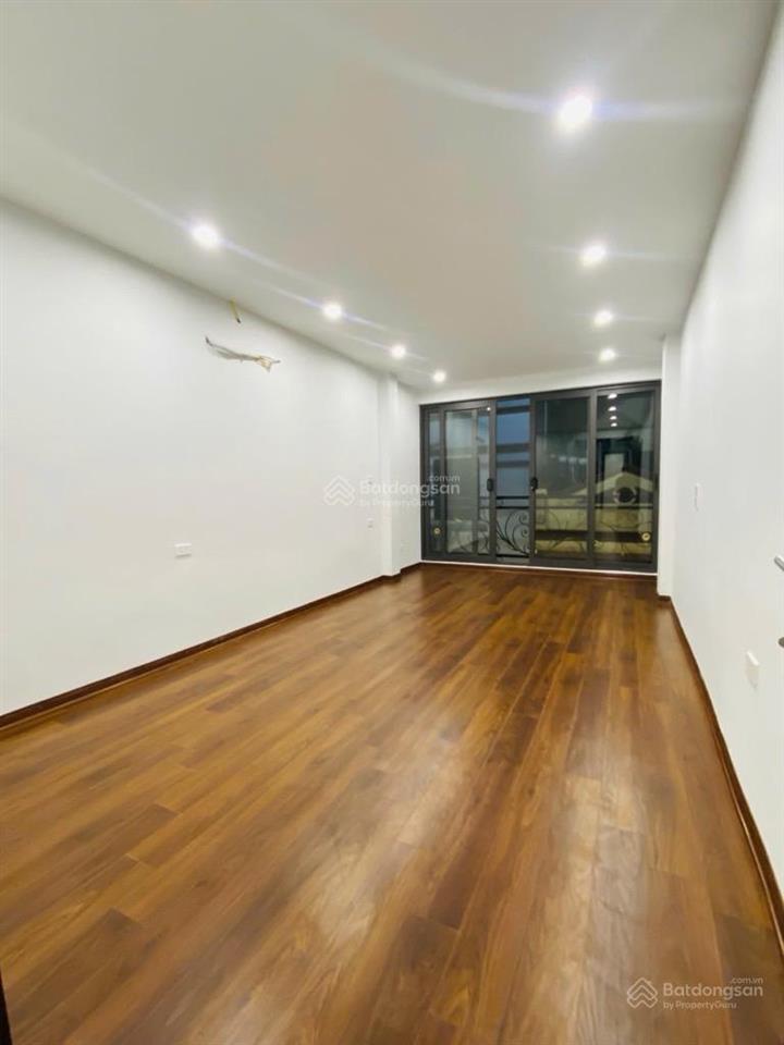 1 căn duy nhất  phố phạm thận duật thang máy phân lô ô tô vào nhà  ở kết hợp cho thuê làm.