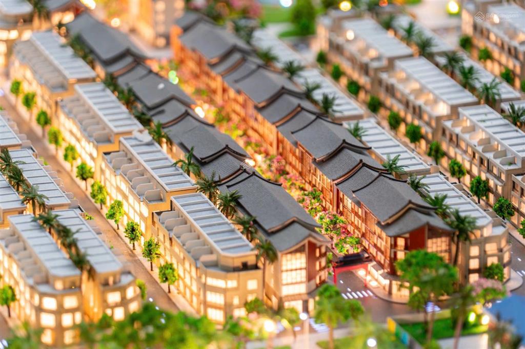 Chính chủ bán tx5 nhà biệt thự liền kề  vinhomes green city. vị trí đẹp, gần đường lớn, công viên