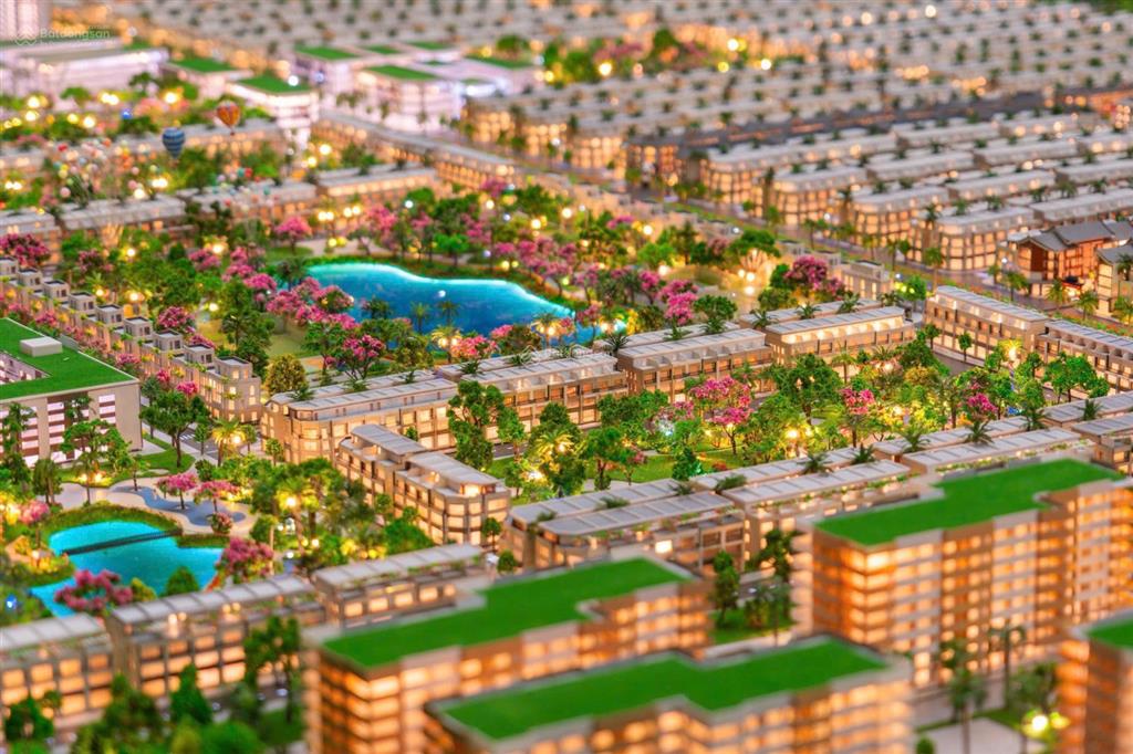 Chính chủ bán tx5 nhà biệt thự liền kề  vinhomes green city. vị trí đẹp, gần đường lớn, công viên