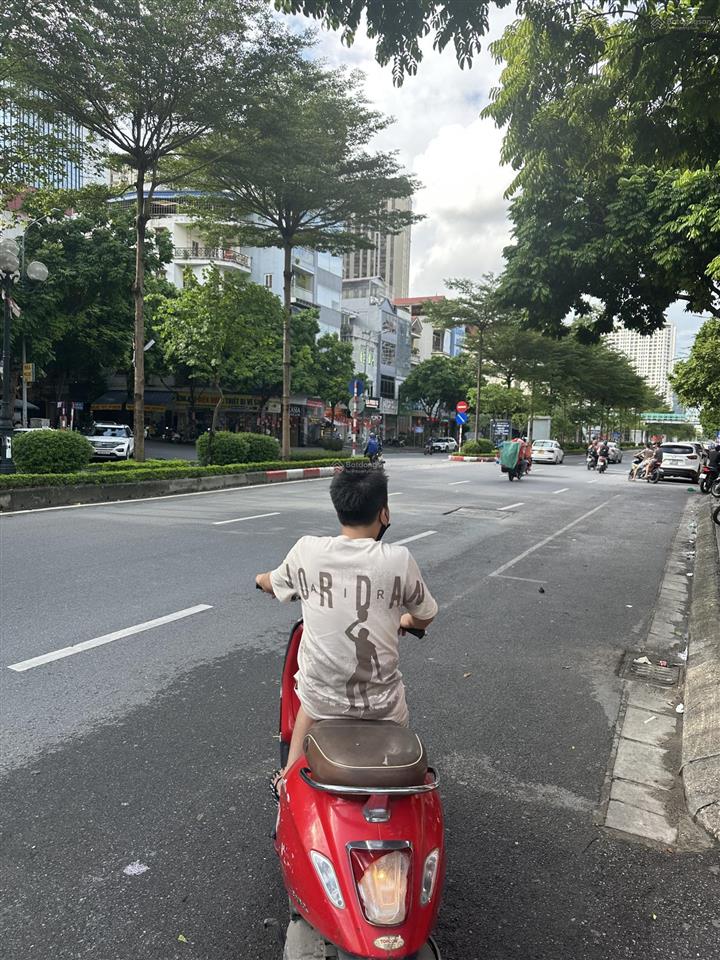 Bán nhà phân lô khu trung kính  kinh doanh  vỉa hè ô tô tránh đỗ ngày đêm  dt60m2  nhỉnh 29 tỏi