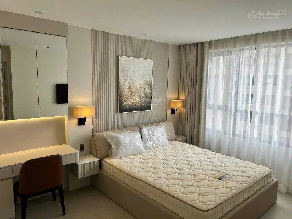 Kẹt bank bán gấp căn góc 2pn 90m2 chỉ 7,5 tỷ mt bến vân đồn, q4. tầng 25 view thoáng.  0935 386 ***