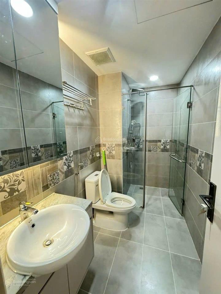Kẹt bank bán gấp căn góc 2pn 90m2 chỉ 7,5 tỷ mt bến vân đồn, q4. tầng 25 view thoáng.  0935 386 ***