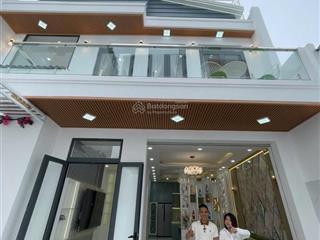 Bán biệt thự mới phạm hữu lầu, quận 7, giáp pmh, 8m x 14m, 3 tầng 5pn, giá nhỉnh 8 tỉ