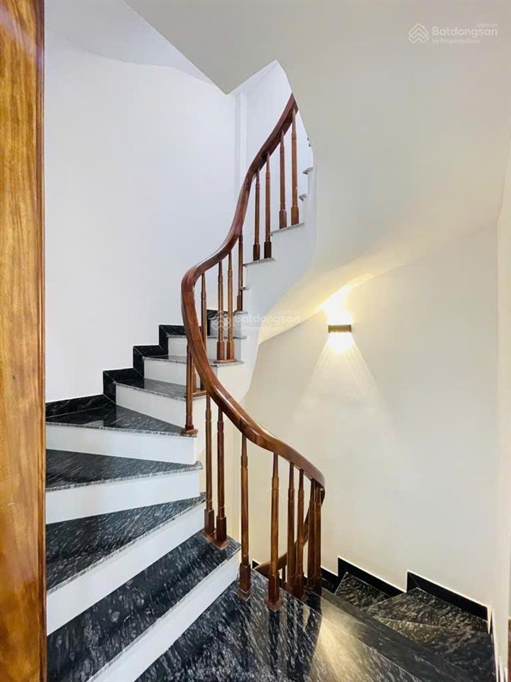 Em cần bán nhà xây tâm huyết gần trường thcs kim chung , liền kề khu công viên hinode ở rất sướng