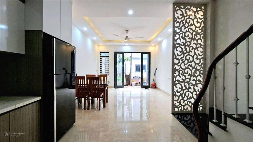 Nhà đẹp gần trường thcs kim chung , tết đến rồi sắm nhà ăn tết thôi các bác ơi