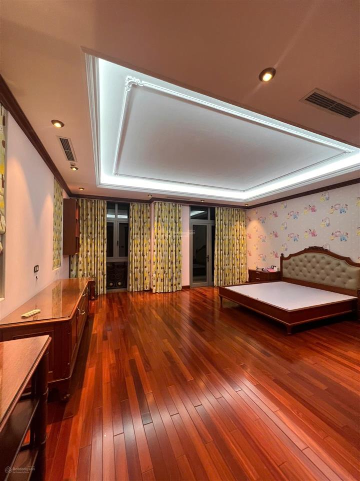 Cho thuê bt 4pn 4wc tại vinhomes riverside, 40 triệu, 168m2, hàng hot
