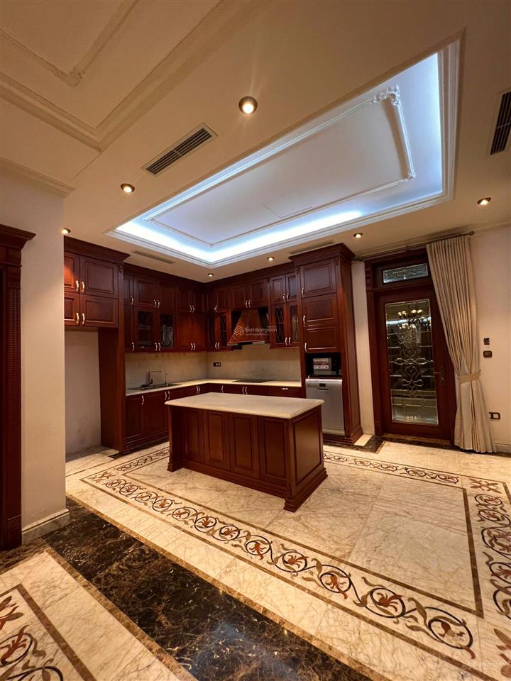 Cho thuê bt 4pn 4wc tại vinhomes riverside, 40 triệu, 168m2, hàng hot