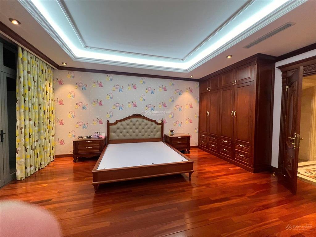Cho thuê bt 4pn 4wc tại vinhomes riverside, 40 triệu, 168m2, hàng hot
