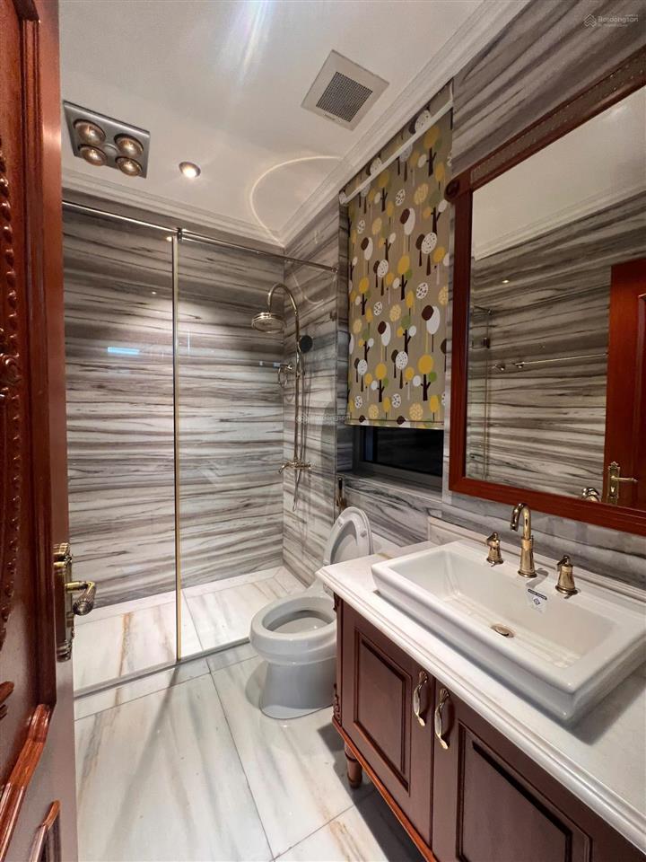 Cho thuê bt 4pn 4wc tại vinhomes riverside, 40 triệu, 168m2, hàng hot
