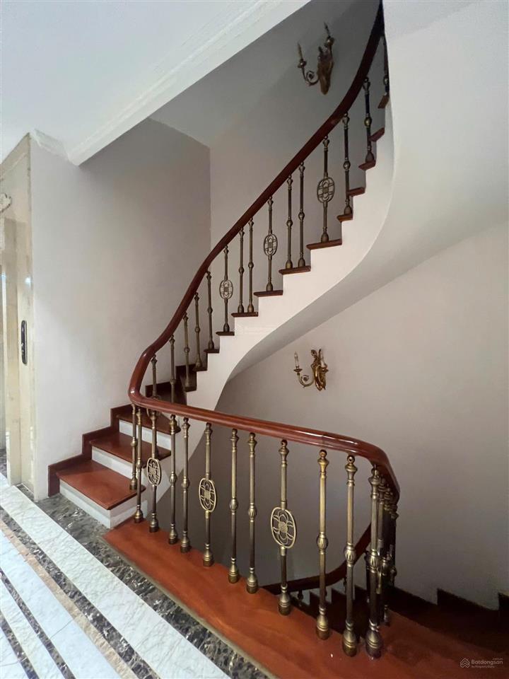 Cho thuê bt 4pn 4wc tại vinhomes riverside, 40 triệu, 168m2, hàng hot