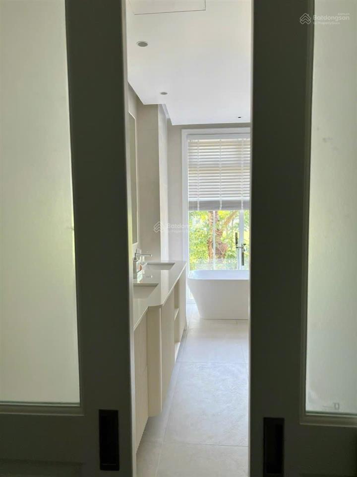 Bán bt vinhomes riverside, 79tỷ, 225m2, 4pn, 4wc, hướng đông