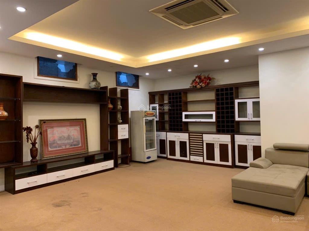 Cho thuê bt đẹp xuất sắc 4pn, 4vs, 450m2 tại vinhomes riverside, long biên, 50 triệu