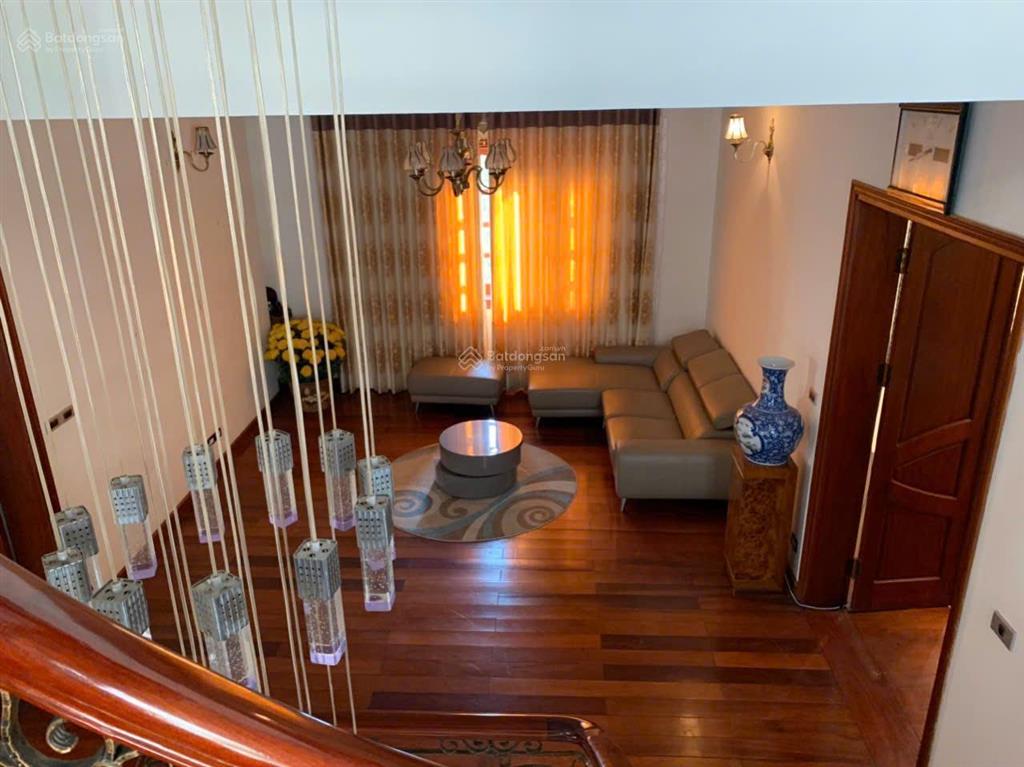 Cho thuê bt đẹp xuất sắc 4pn, 4vs, 450m2 tại vinhomes riverside, long biên, 50 triệu