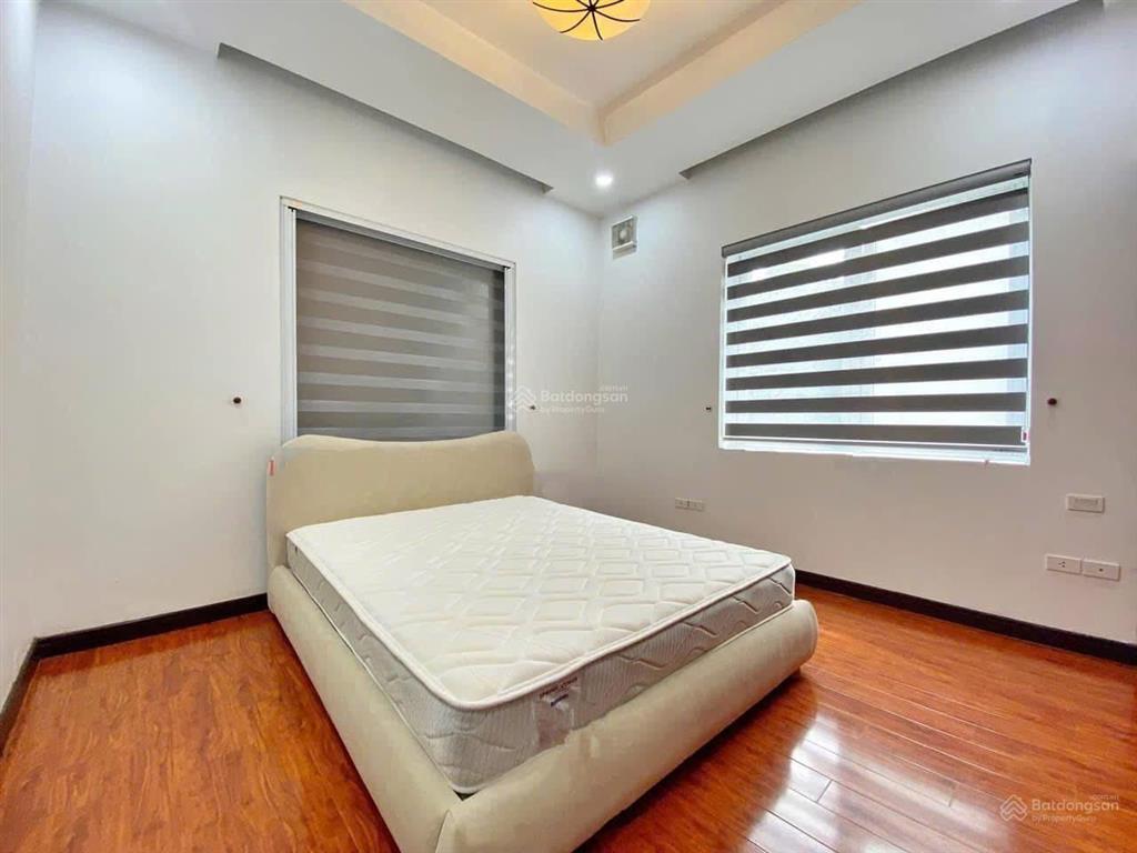 Cho thuê bt 205m2, 40 triệu vnd tại vinhomes riverside, long biên, hà nội