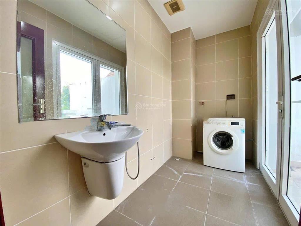 Cho thuê bt 205m2, 40 triệu vnd tại vinhomes riverside, long biên, hà nội