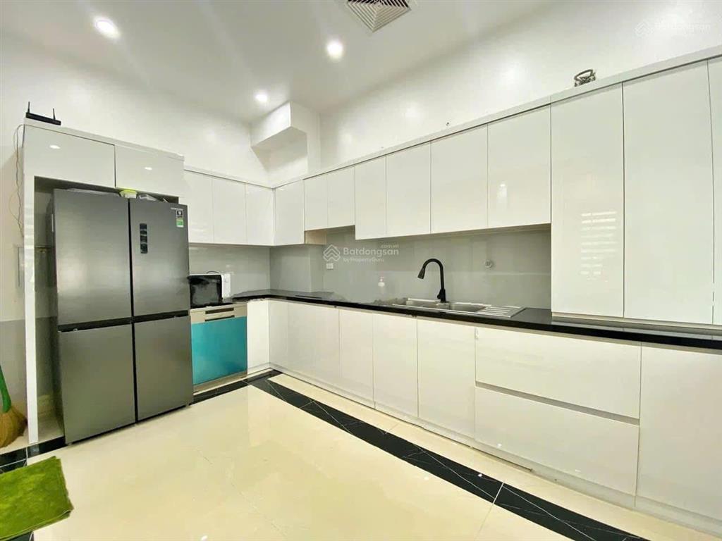 Cho thuê bt 205m2, 40 triệu vnd tại vinhomes riverside, long biên, hà nội