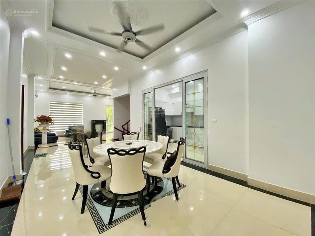 Cho thuê bt 205m2, 40 triệu vnd tại vinhomes riverside, long biên, hà nội
