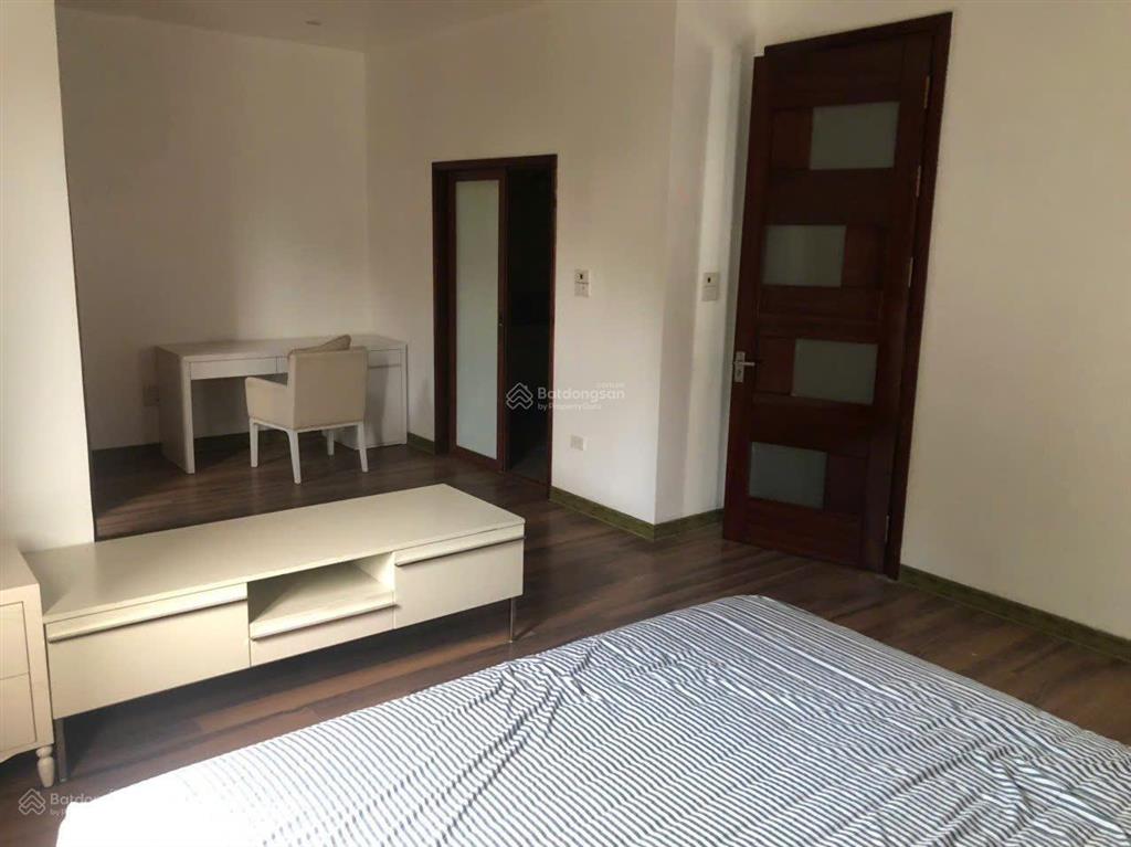 Bán gấp bt ở vinhomes riverside, view thoáng giá 55 tỷ, 164m2, 3pn, 3wc, 4 tầng, đông