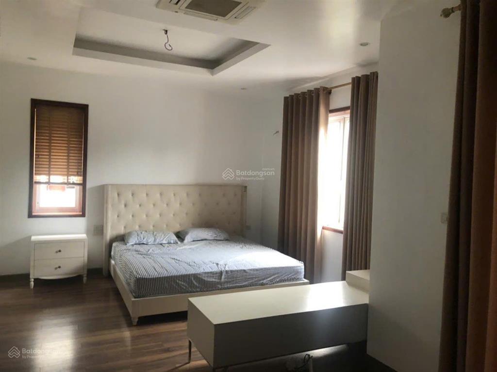 Bán gấp bt ở vinhomes riverside, view thoáng giá 55 tỷ, 164m2, 3pn, 3wc, 4 tầng, đông