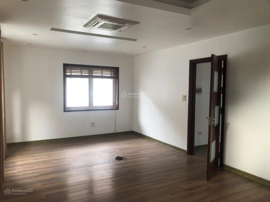Bán gấp bt ở vinhomes riverside, view thoáng giá 55 tỷ, 164m2, 3pn, 3wc, 4 tầng, đông