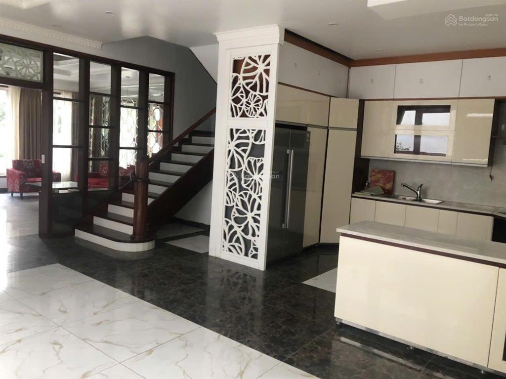 Bán gấp bt ở vinhomes riverside, view thoáng giá 55 tỷ, 164m2, 3pn, 3wc, 4 tầng, đông