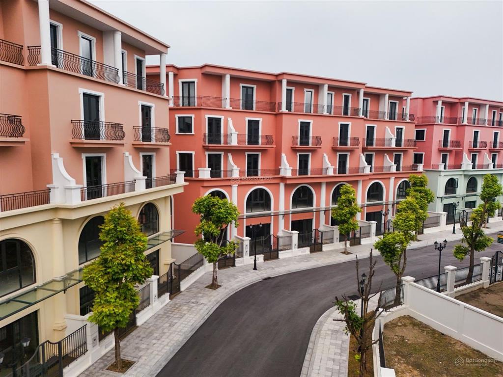 Bán gấp liền kề 75m2 đường 17m gần hồ trung tâm, dãy thiên nga đẹp nhất, chỉ 27 tỷ.