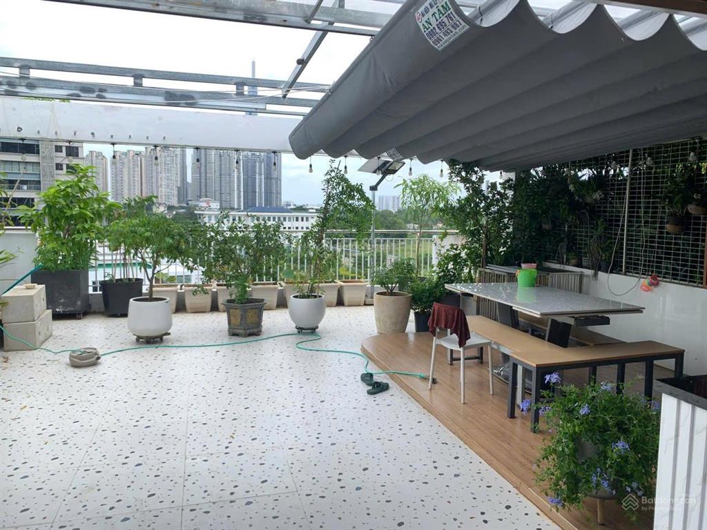 Chủ cần tiền bán gấp căn hộ . gấp gấp lắm rồi dt 119,7m2+100m2 sân thượng . giá 19,5 tỷ