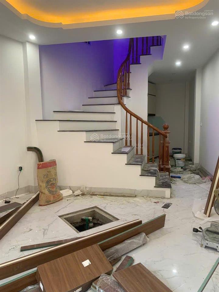 Lk chợ nhổn  đh công nghiệp  lô góc nhà 5t mới xây  ô tô tránh  5 tỷ