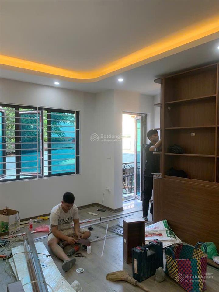 Lk chợ nhổn  đh công nghiệp  lô góc nhà 5t mới xây  ô tô tránh  5 tỷ