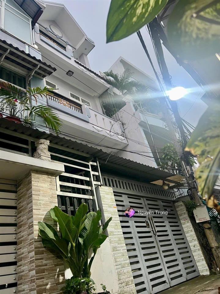 Nhà đẹp 3 tầng  kế 4 trường học  huỳnh tấn phát, q7  chỉ 6.9 tỷ