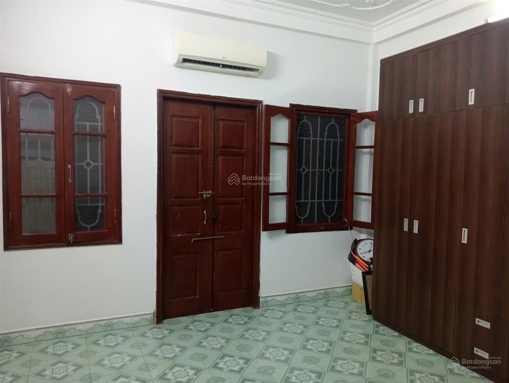 Chính chủ bán nhà đẹp đường lạc long quân, tây hồ  hà nội, tiện ích xung quanh đầy đủ