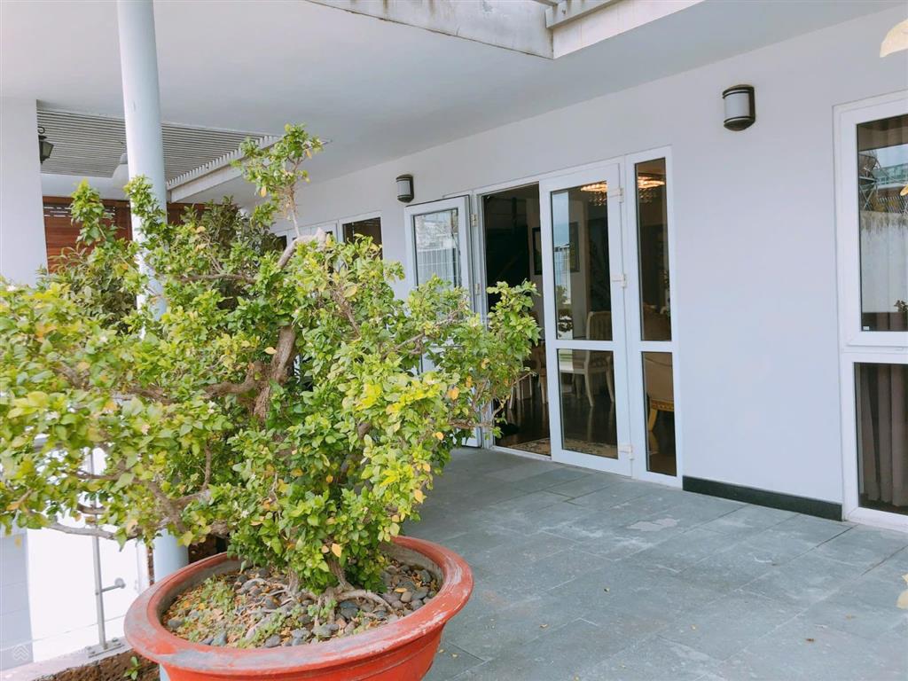 Bán gấp toà nhà chdv thu nhập 120tr/th  10x20 (193m2) hầm 7t  khu sân bay, tân bình  giá 55 tỷ