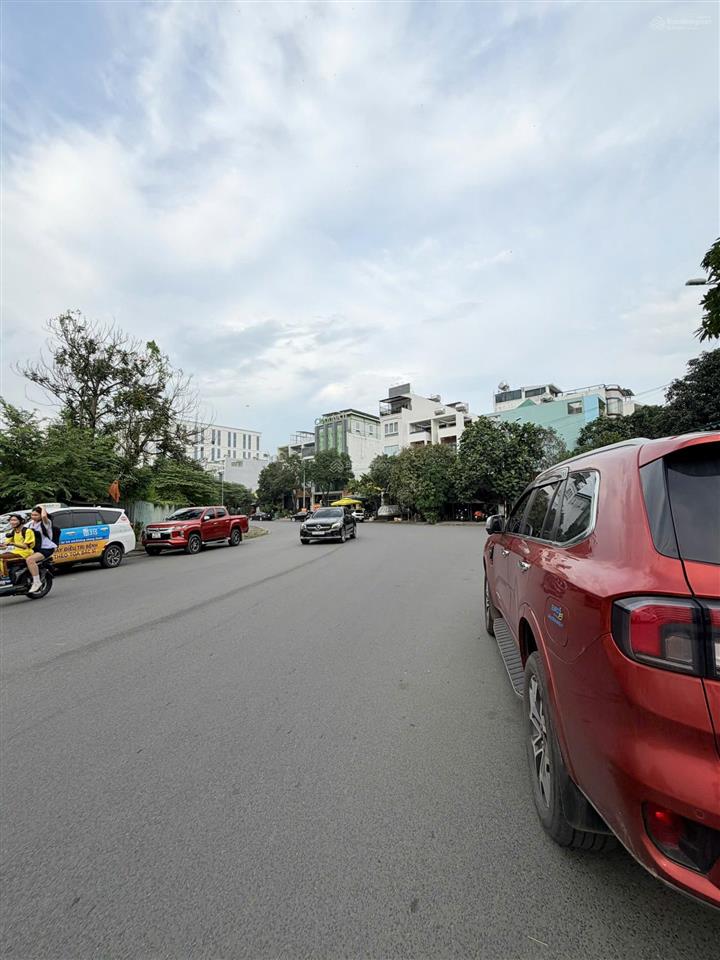 Bán đất lê văn sỹ, quận 3  37 tỷ  8.5x25m (200m2)  xd hầm 7 tầng