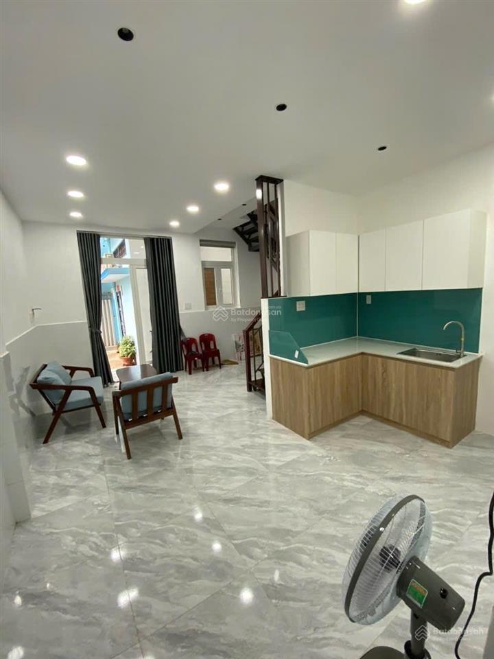 Bán nhà trung tâm quận 10  nhà mới ở ngay, full nội thất