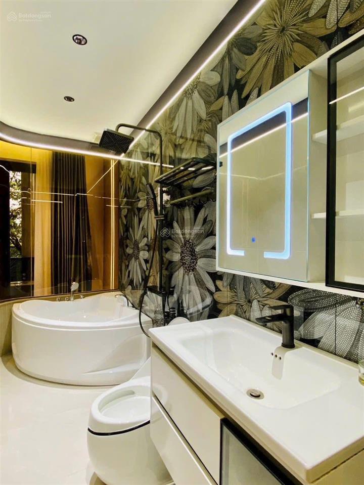 Hàng thơm mới xây dựng, đường nguyễn văn thươngq.bình thạnh. giá 4tỷ050/87,5m2, gần chợ văn thánh.