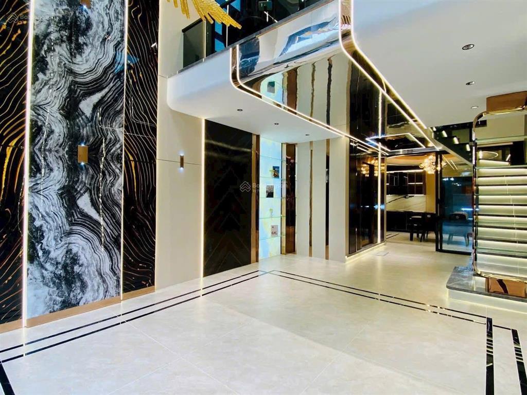 Hàng thơm mới xây dựng, đường nguyễn văn thươngq.bình thạnh. giá 4tỷ050/87,5m2, gần chợ văn thánh.