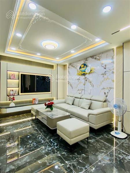 Nhà gò vấp  nhà đẹp như mới  nội thất hiện đại dt 45m2  hxh trải nhựa  giá nhỉnh 7 tỷ