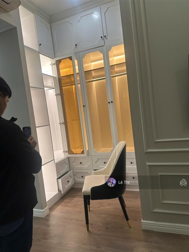 Hot bán căn hộ sunrise city view 3 phòng ngủ, 2 phòng tắm diện tích 105m2, bán 7.5 tỷ