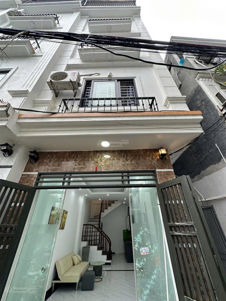 Bán nhà đẹp đông la  hà đông . vị trí thuận tiện  nội thất đẹp  vào ở ngay